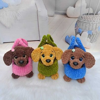 Dachshund in a bag Dog Crochet Pattern